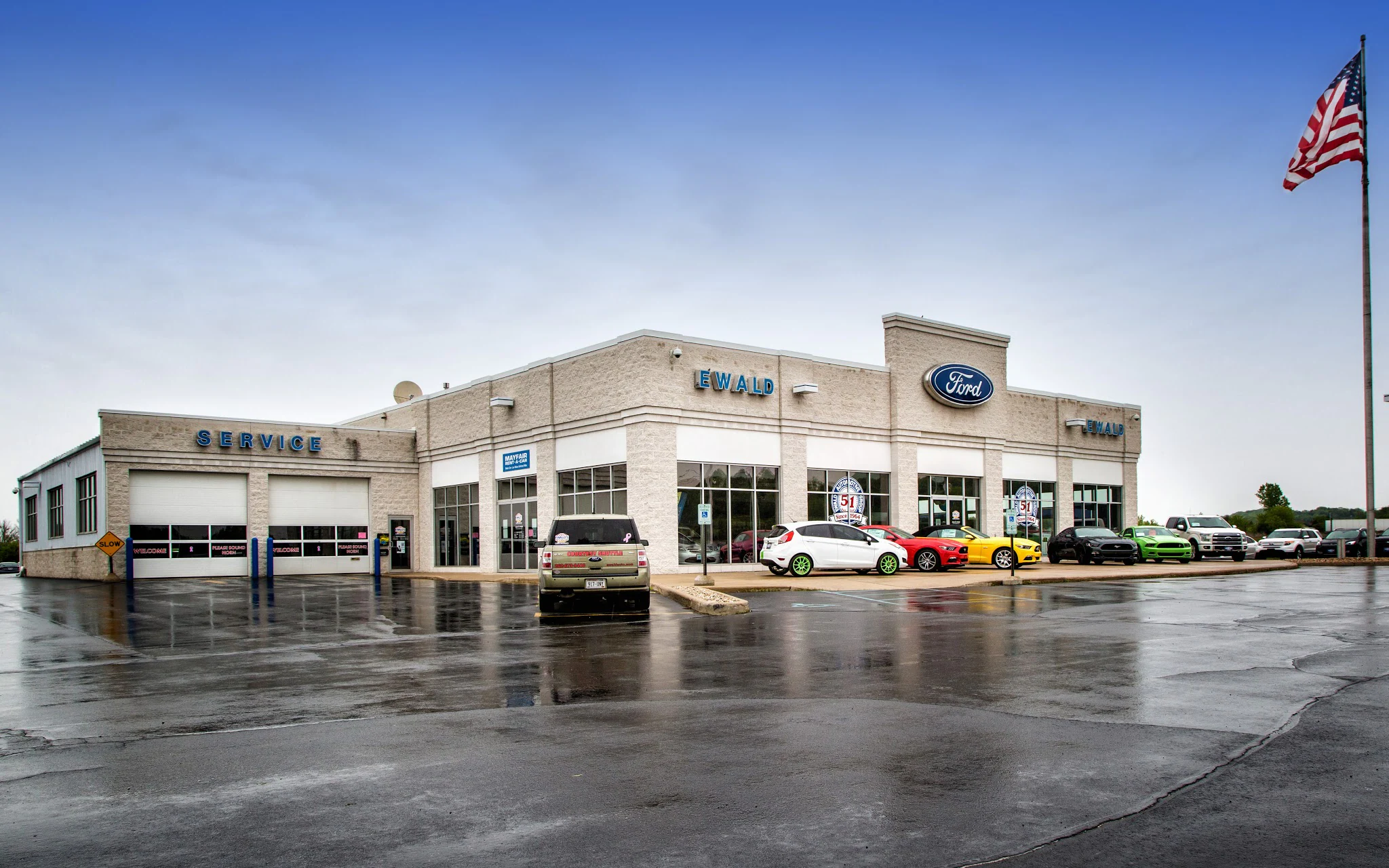 Ewald's Hartford Ford Dealership front